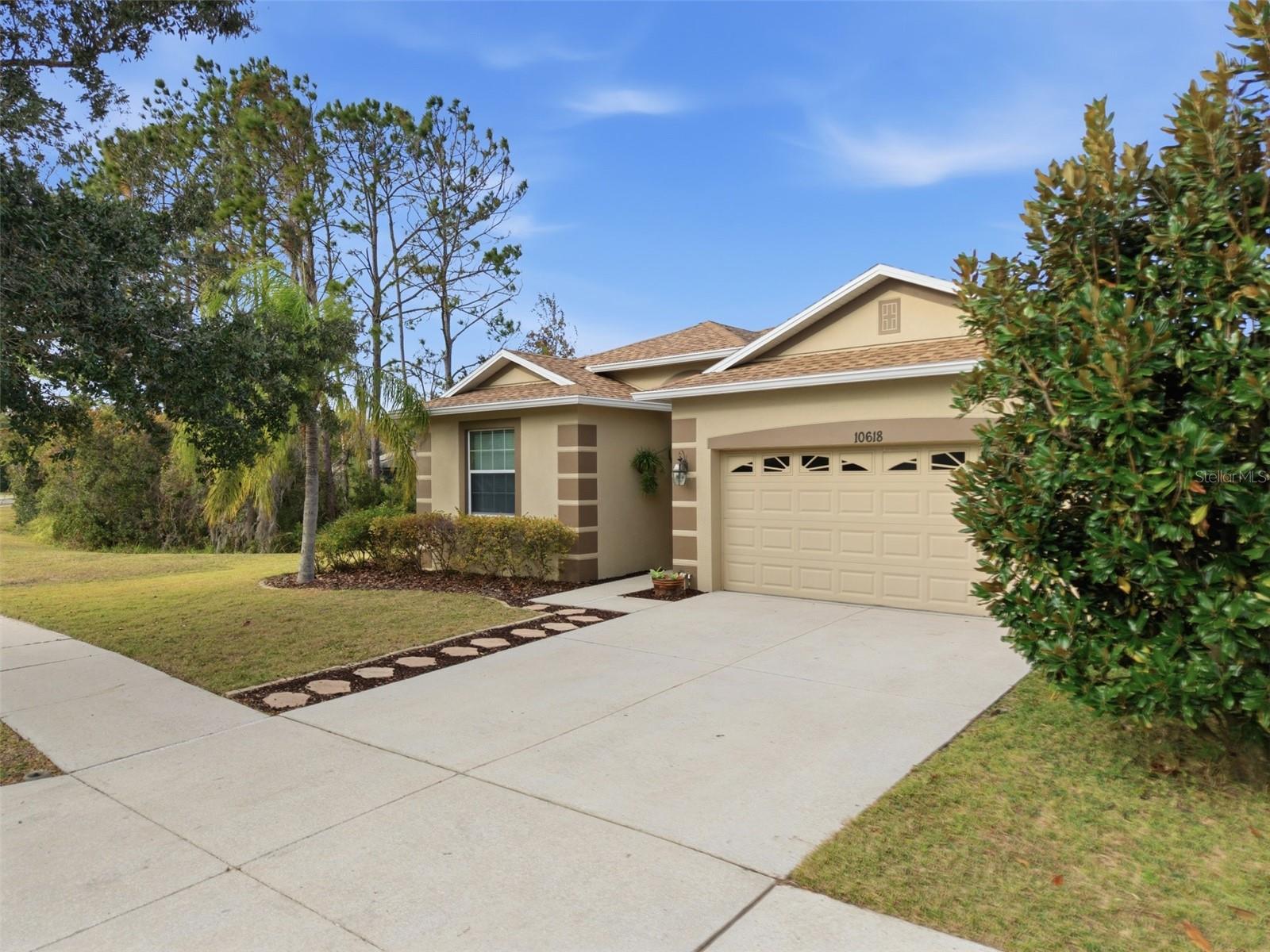 Image 5 of 61 For 10618 Blue Coral Lane