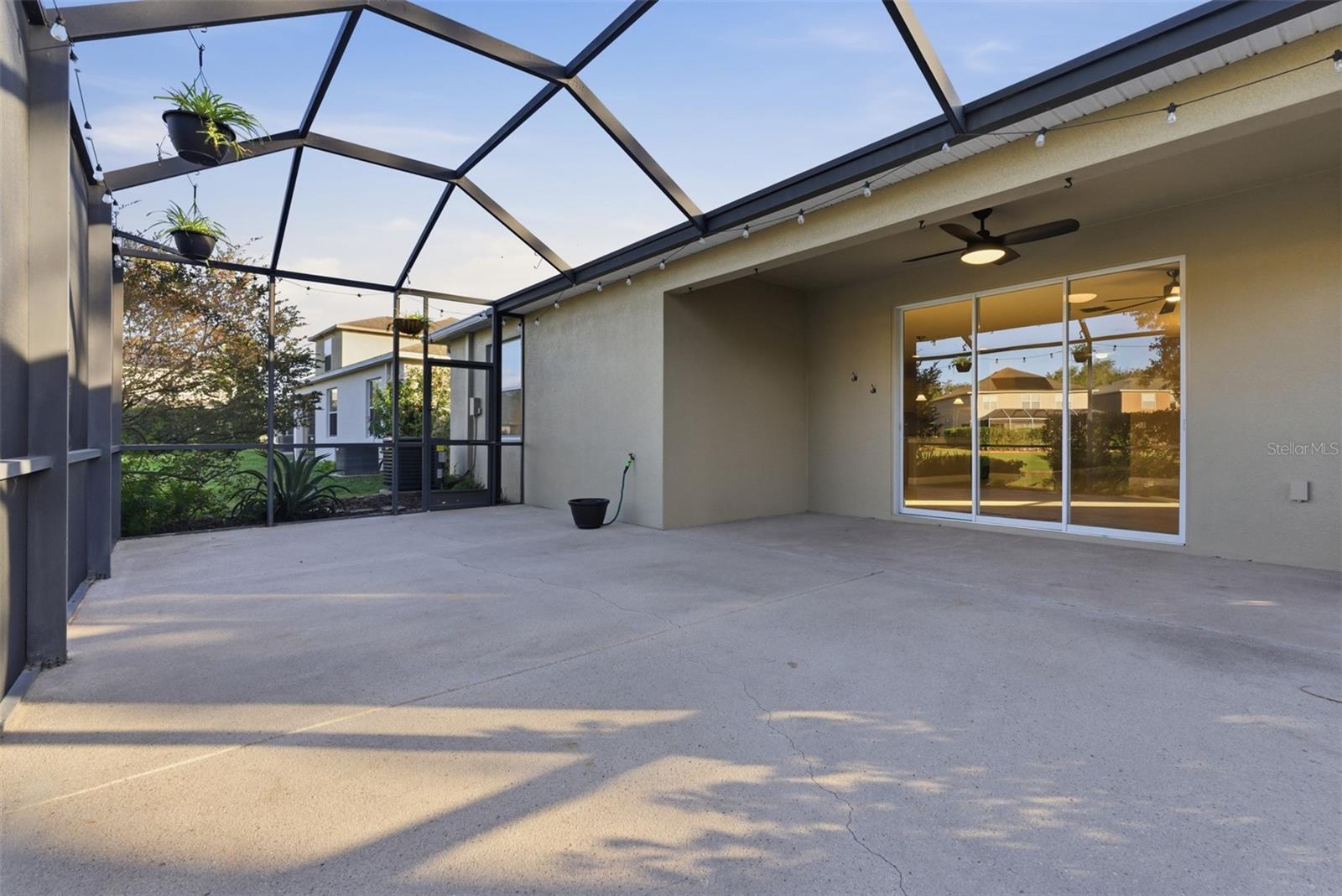 Image 6 of 61 For 10618 Blue Coral Lane