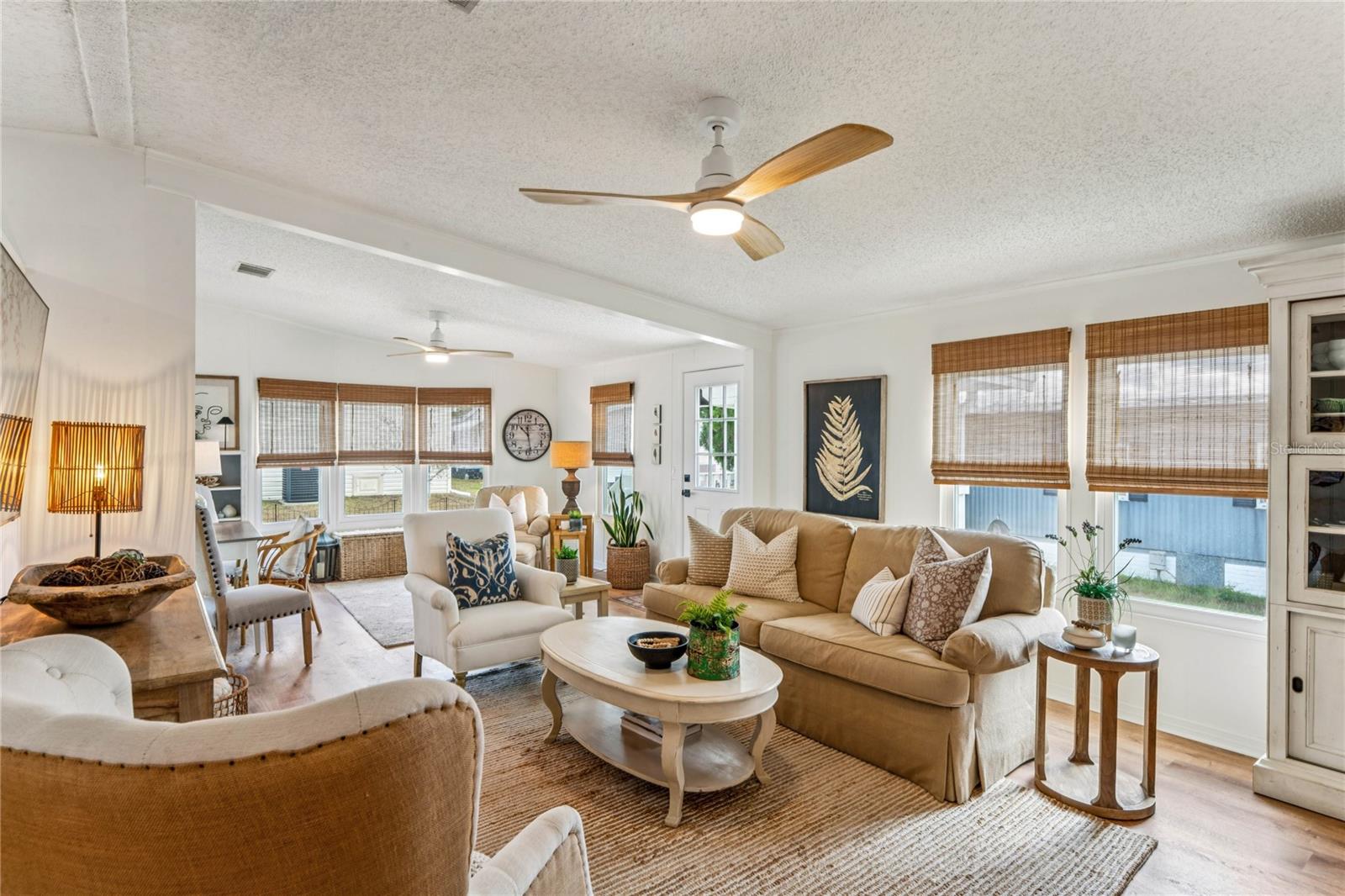 Image 10 of 69 For 15712 Brookridge Boulevard