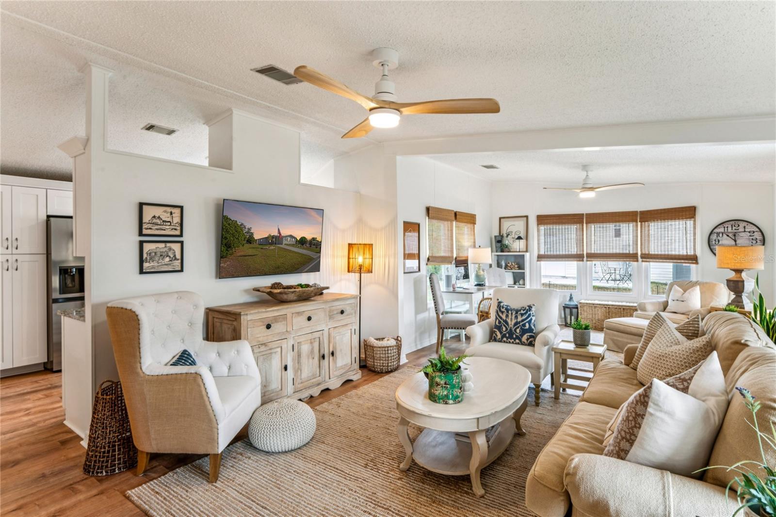 Image 11 of 69 For 15712 Brookridge Boulevard