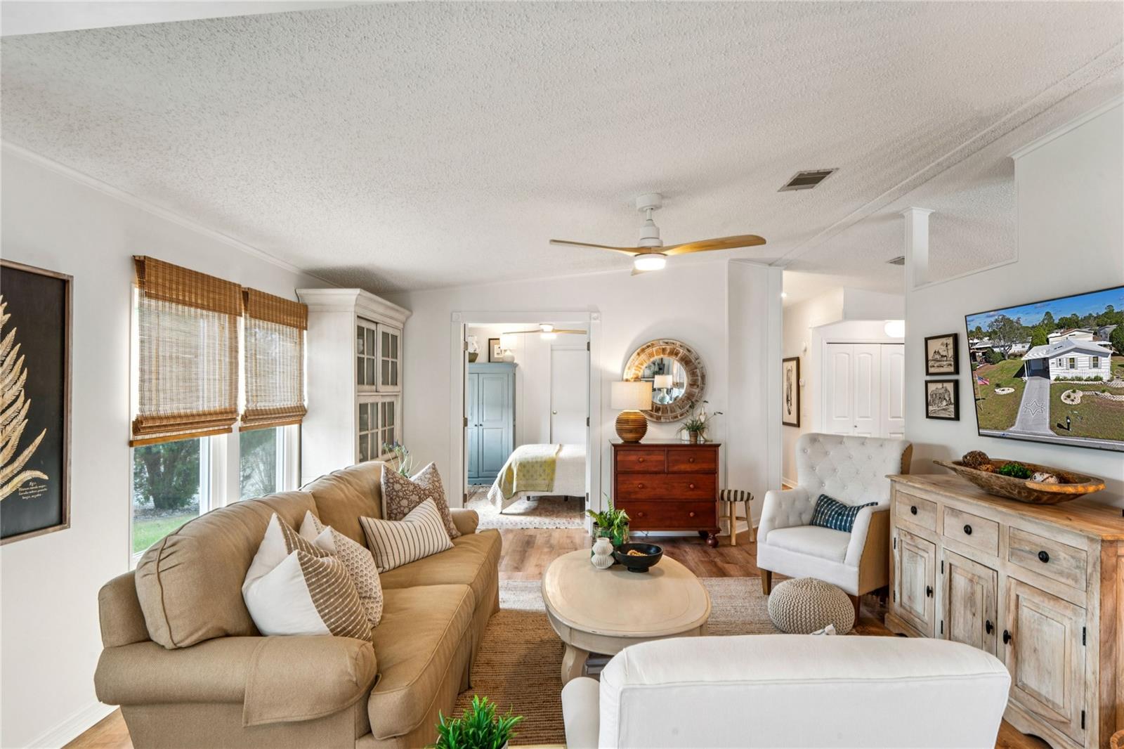 Image 12 of 69 For 15712 Brookridge Boulevard