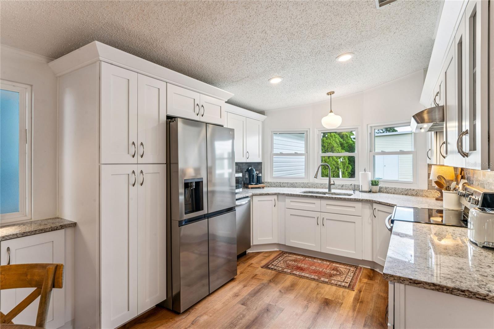 Image 15 of 69 For 15712 Brookridge Boulevard