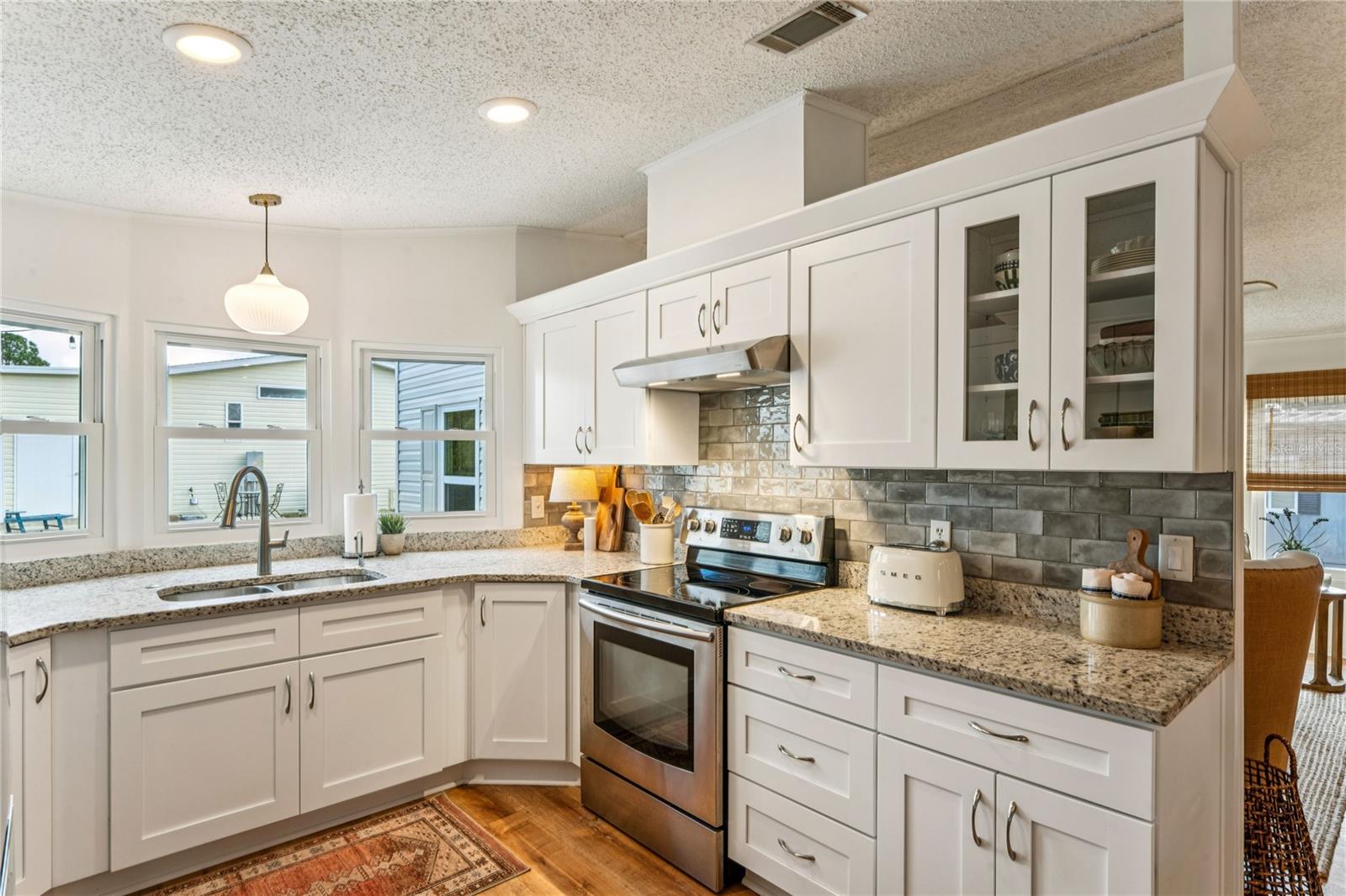 Image 17 of 69 For 15712 Brookridge Boulevard