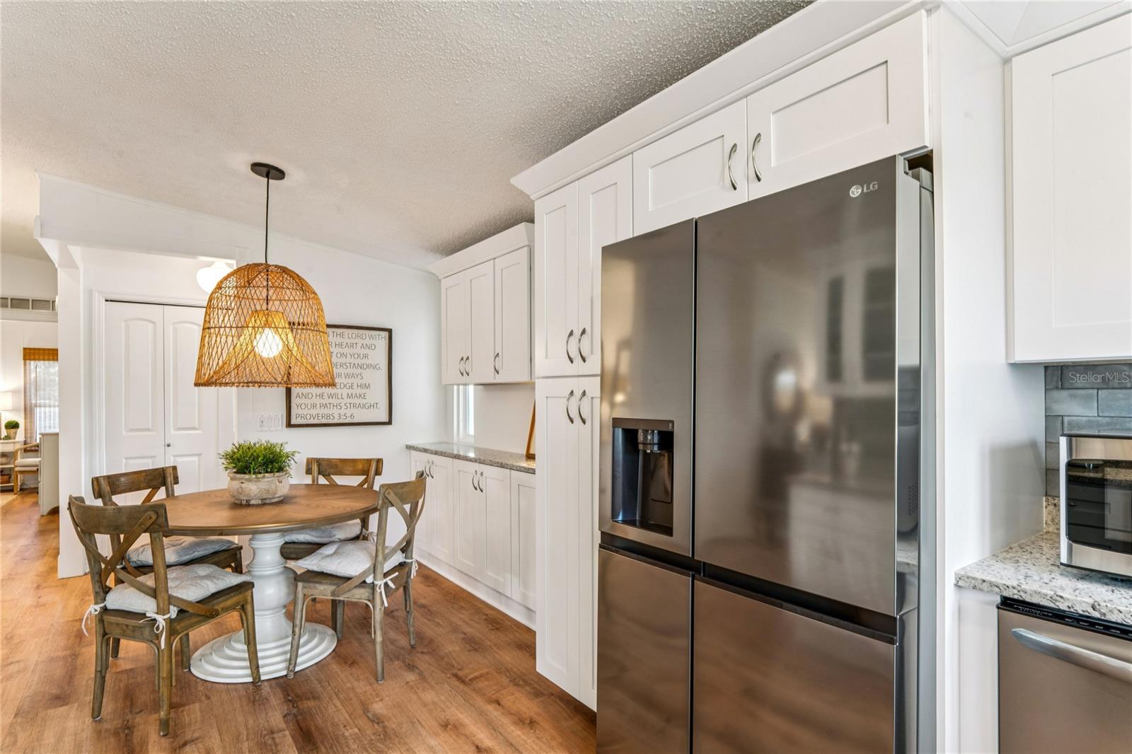 Image 19 of 69 For 15712 Brookridge Boulevard