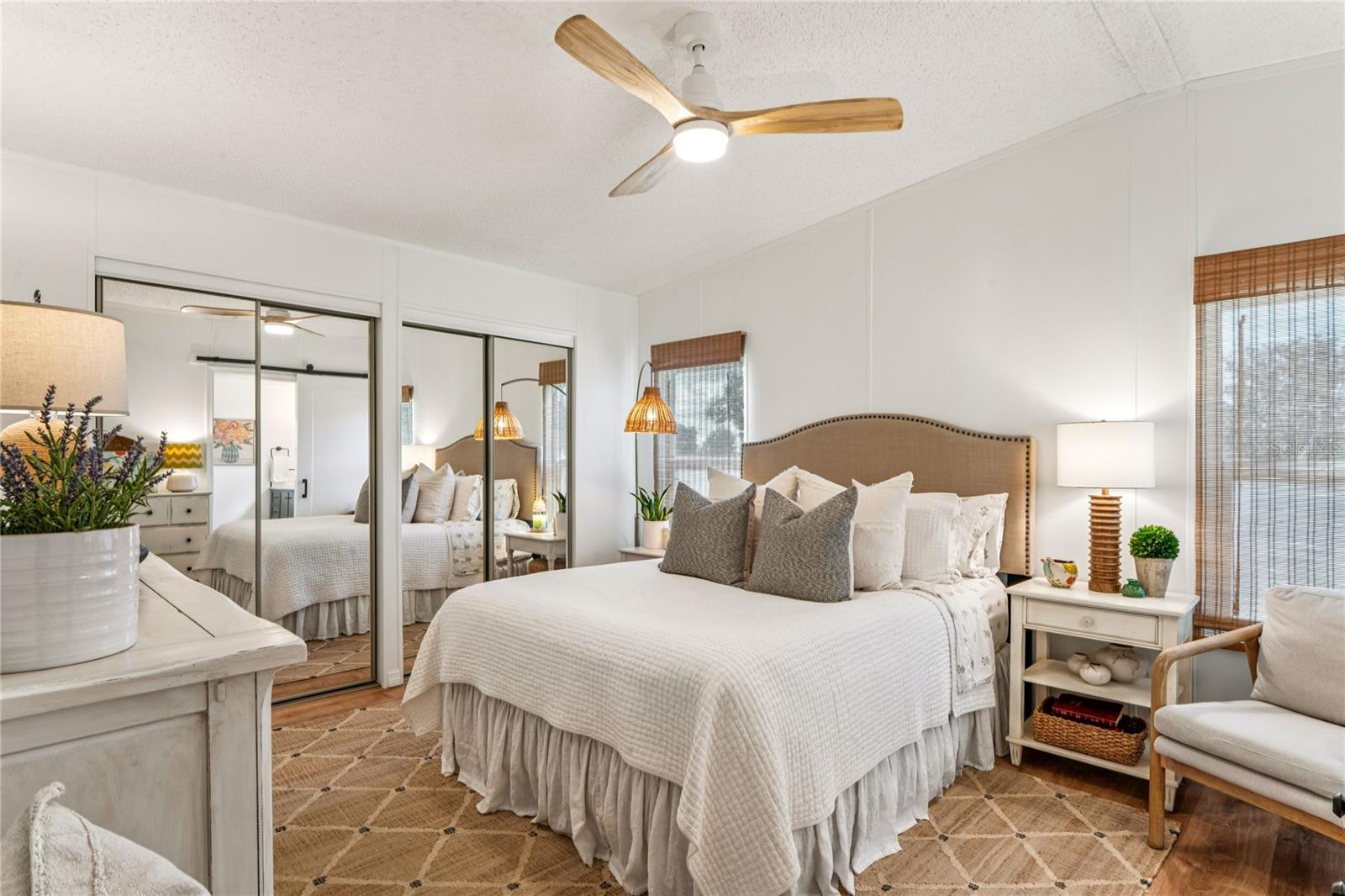 Image 23 of 69 For 15712 Brookridge Boulevard