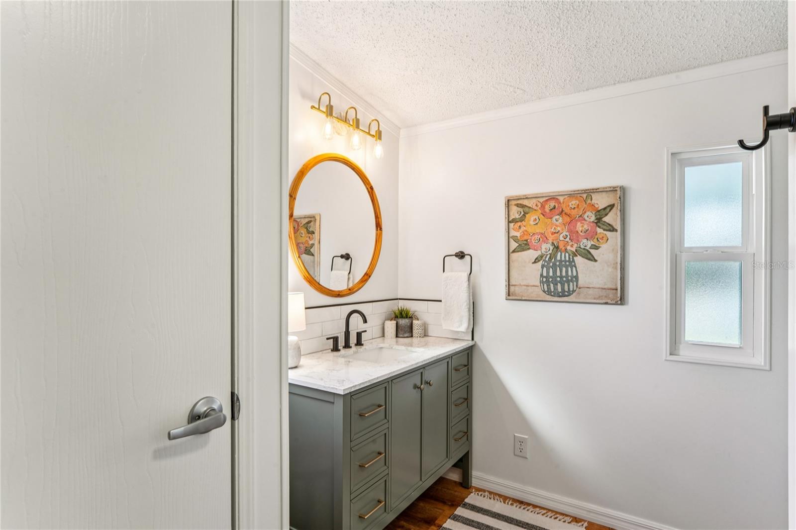 Image 28 of 69 For 15712 Brookridge Boulevard