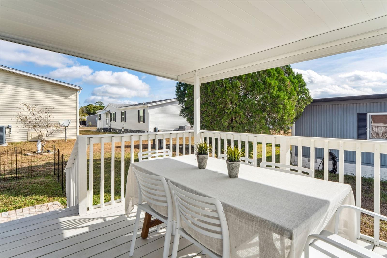 Image 40 of 69 For 15712 Brookridge Boulevard