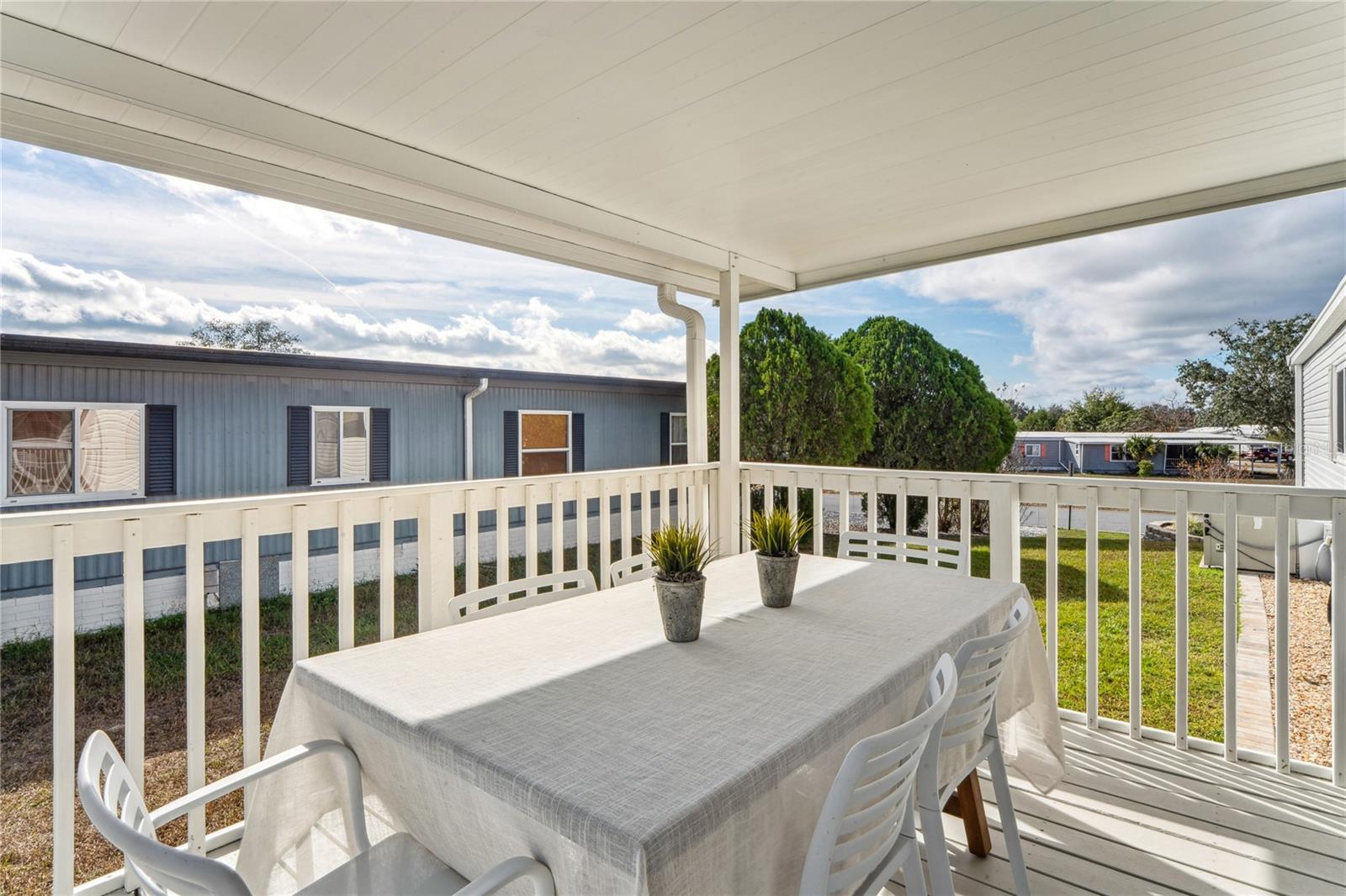 Image 41 of 69 For 15712 Brookridge Boulevard