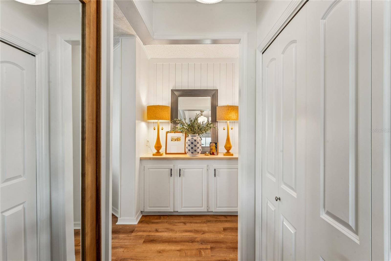 Image 7 of 69 For 15712 Brookridge Boulevard