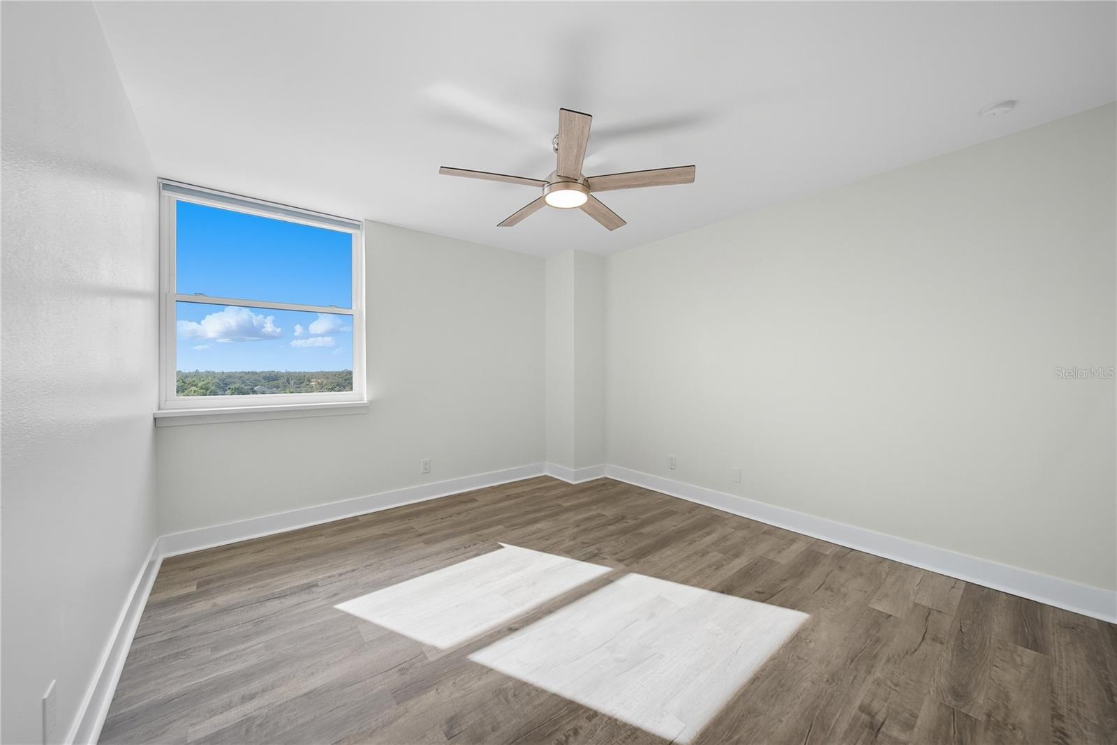 Image 16 of 31 For 4015 Bayshore Boulevard 7c