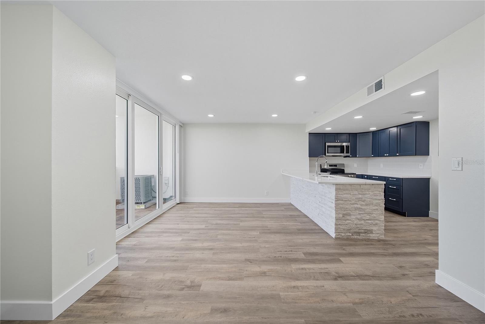 Image 22 of 31 For 4015 Bayshore Boulevard 7c