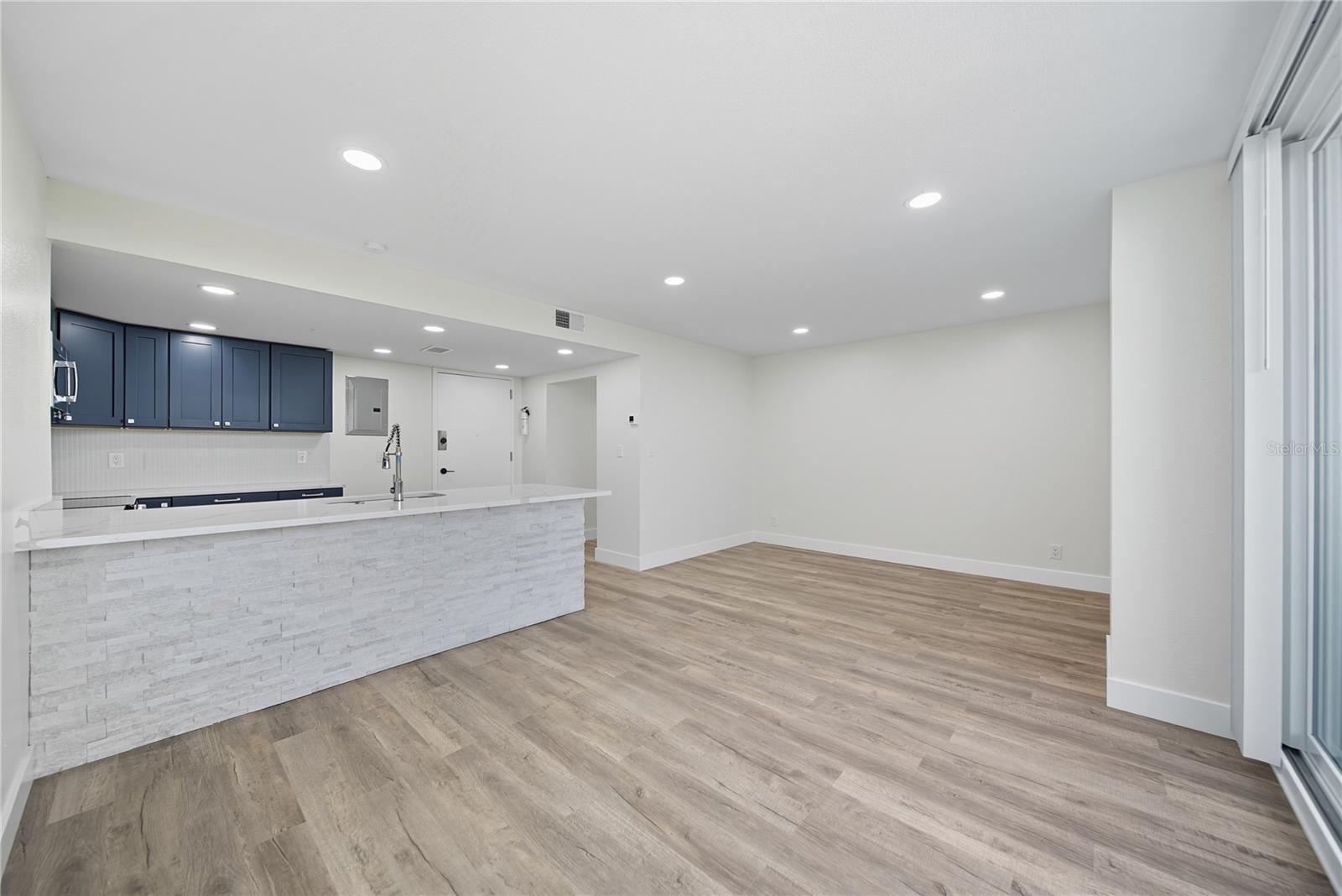 Image 23 of 31 For 4015 Bayshore Boulevard 7c