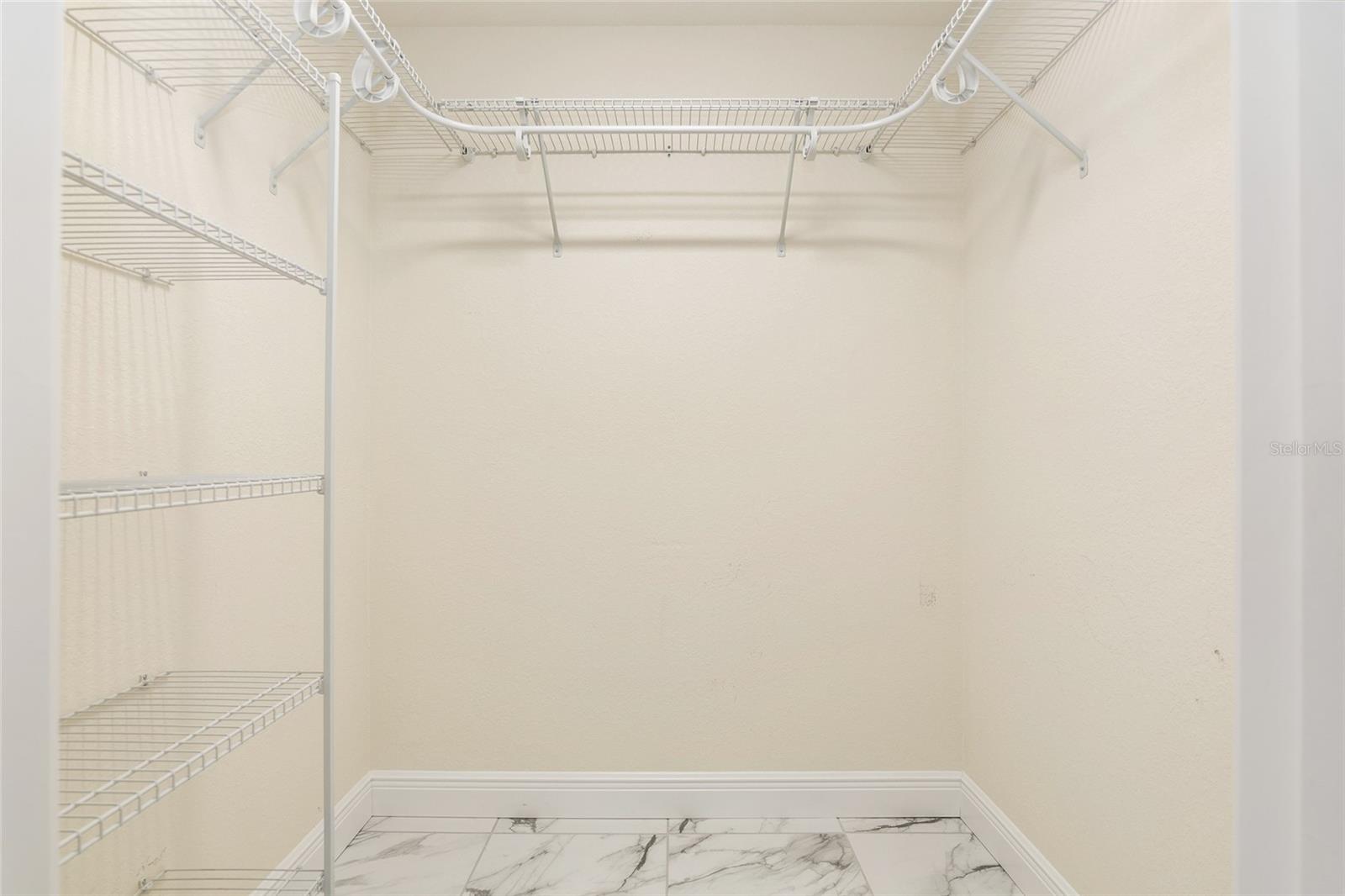 Image 22 of 33 For 9901 6th Court