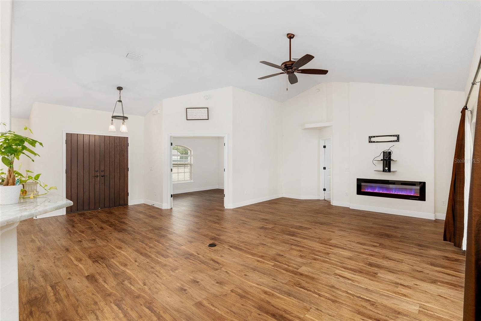 Image 8 of 33 For 9901 6th Court