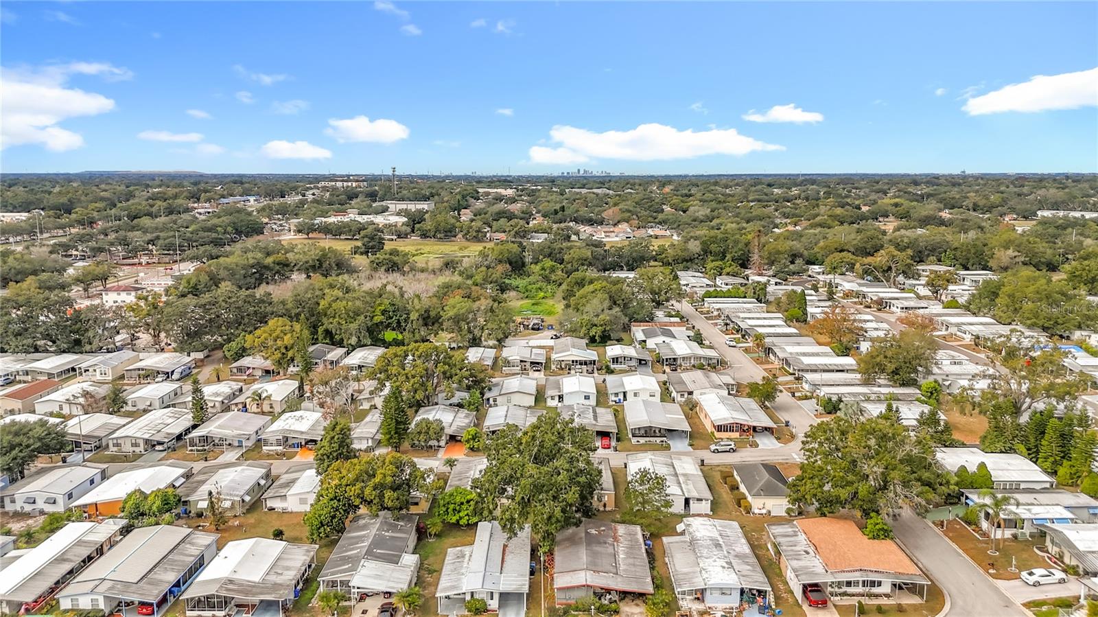 Listing photo id 21 for 131 Jason Dr