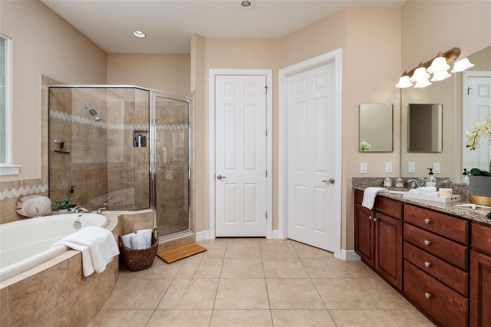 Image 16 of 66 For 102 Wimbledon Court