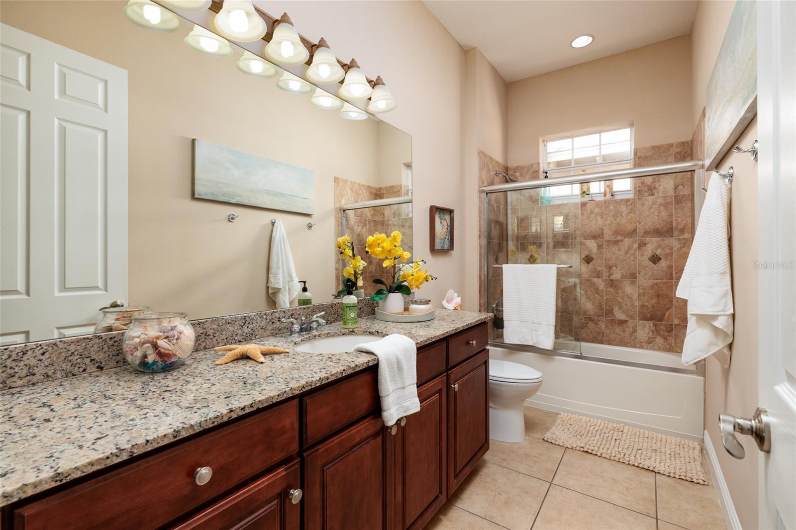 Image 21 of 66 For 102 Wimbledon Court