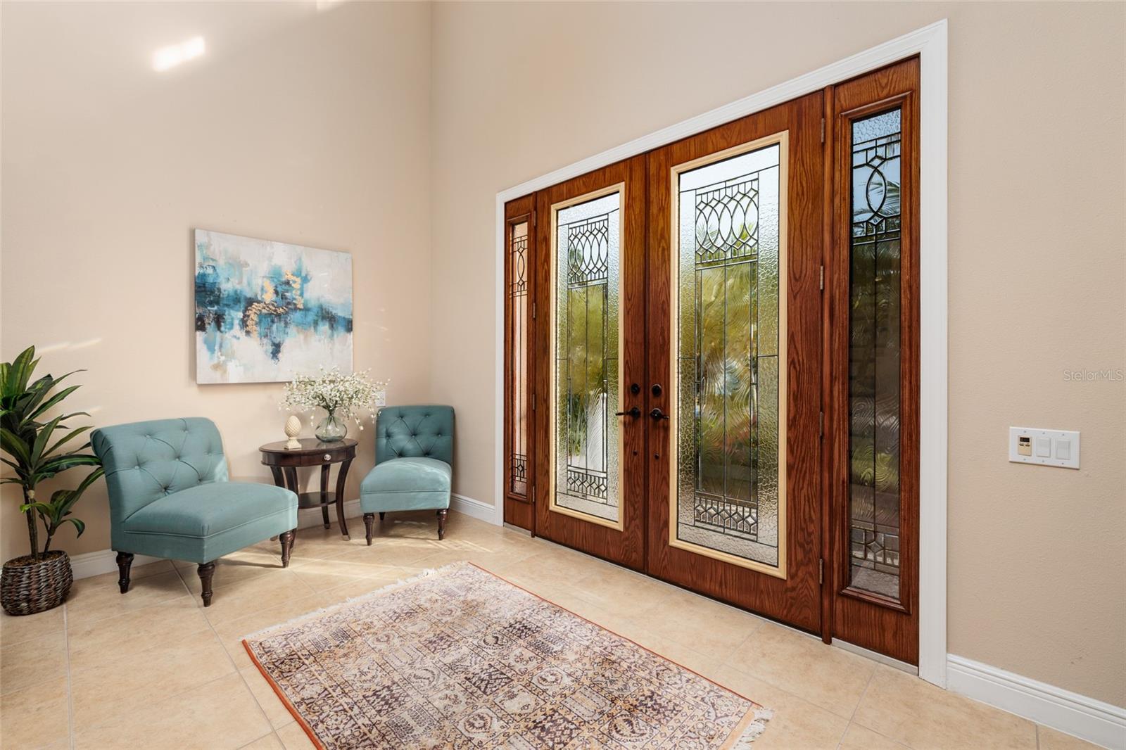 Image 3 of 66 For 102 Wimbledon Court