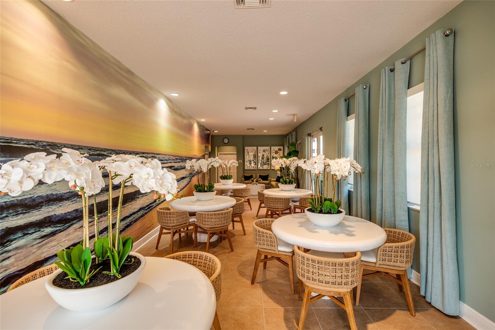 Image 47 of 66 For 102 Wimbledon Court