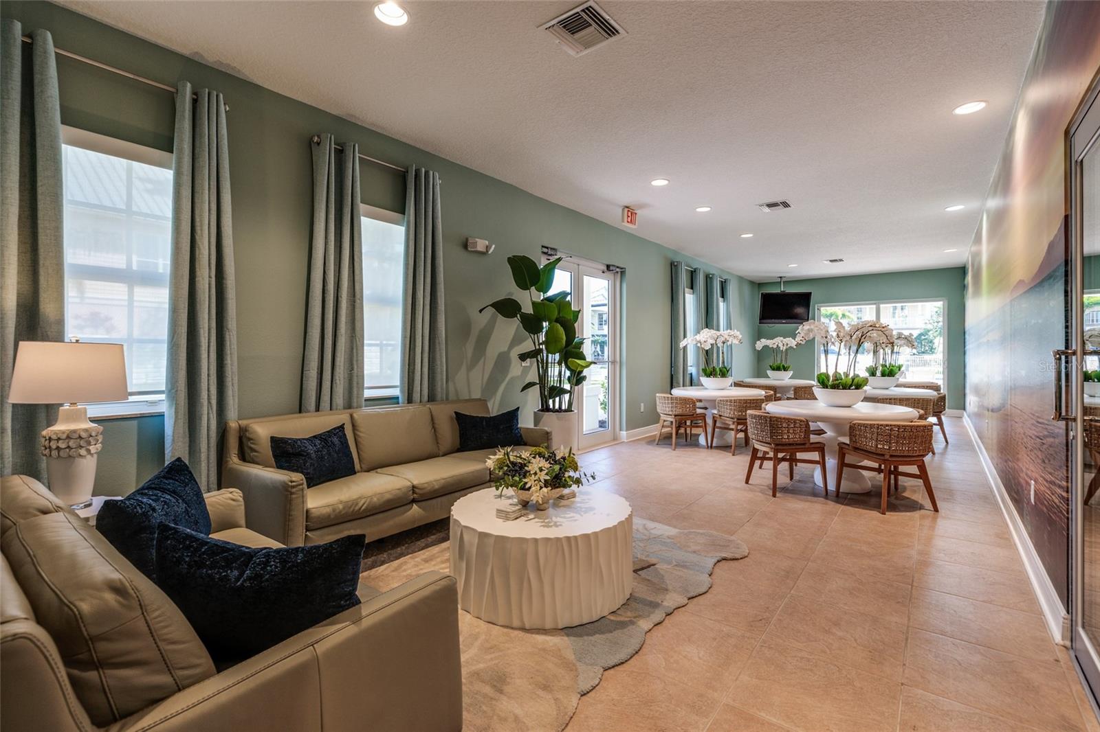 Image 48 of 66 For 102 Wimbledon Court