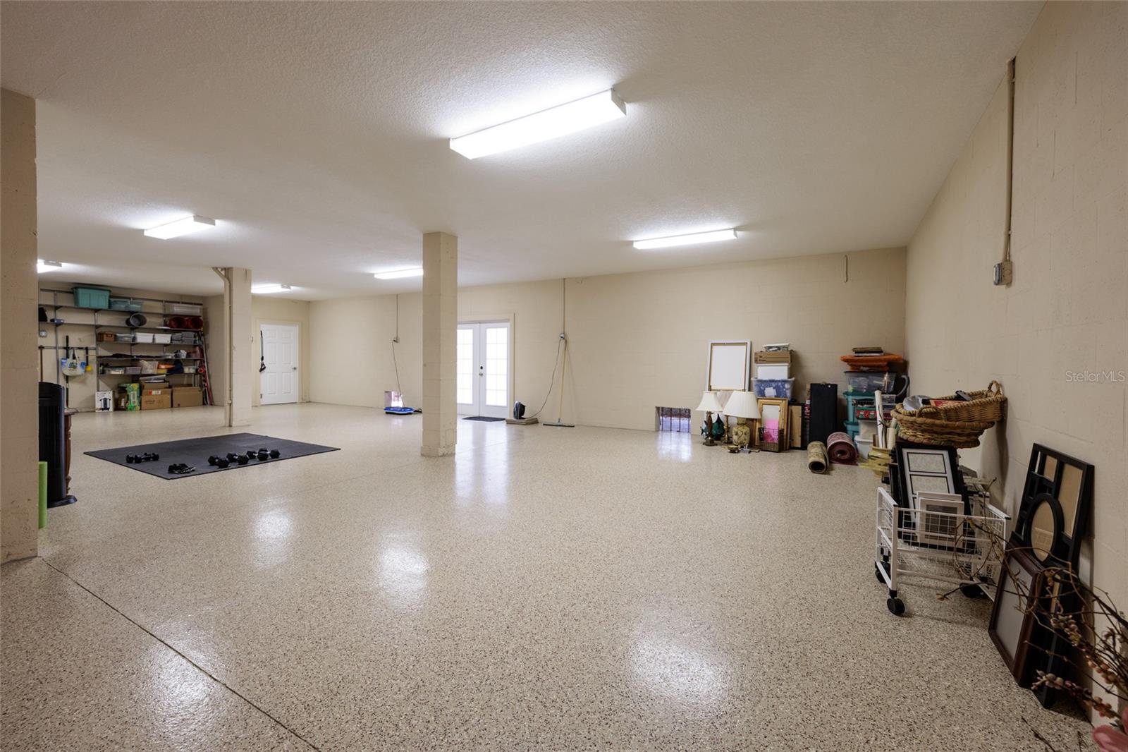 Image 55 of 66 For 102 Wimbledon Court