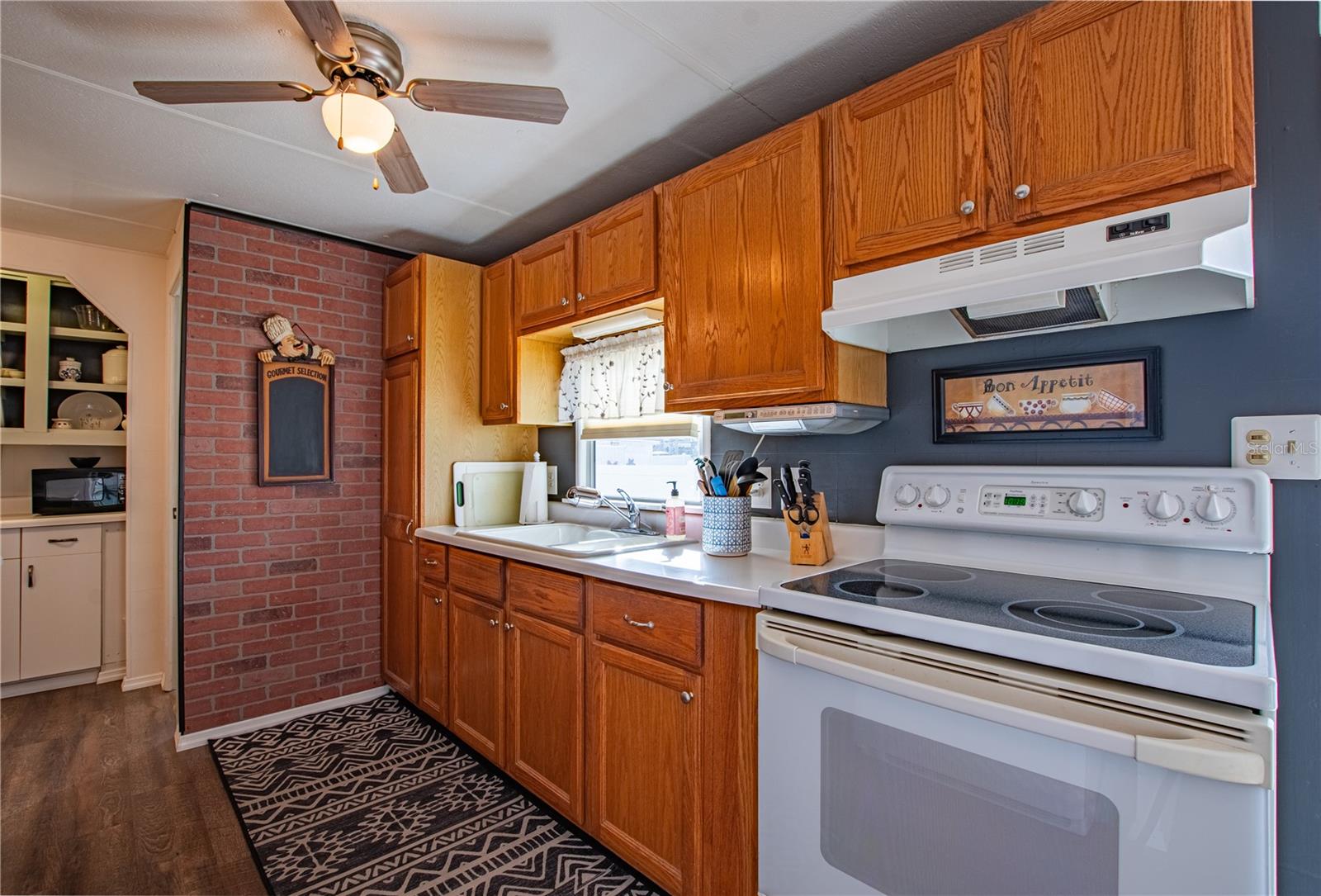 Image 21 of 54 For 5250 Betmar Drive