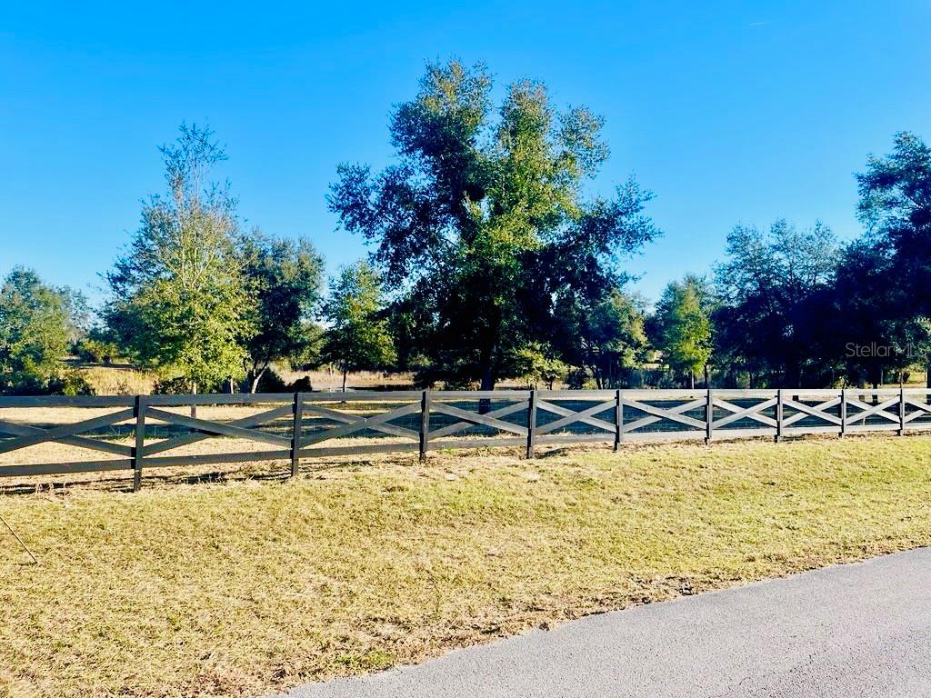 Image 2 of 16 For Hunters Trace Lane