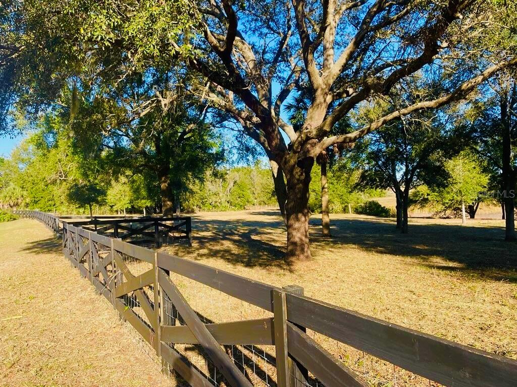 Image 3 of 16 For Hunters Trace Lane