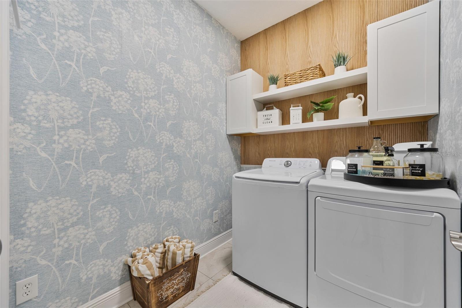 Image 11 of 100 For 7741 Notched Pine Bend