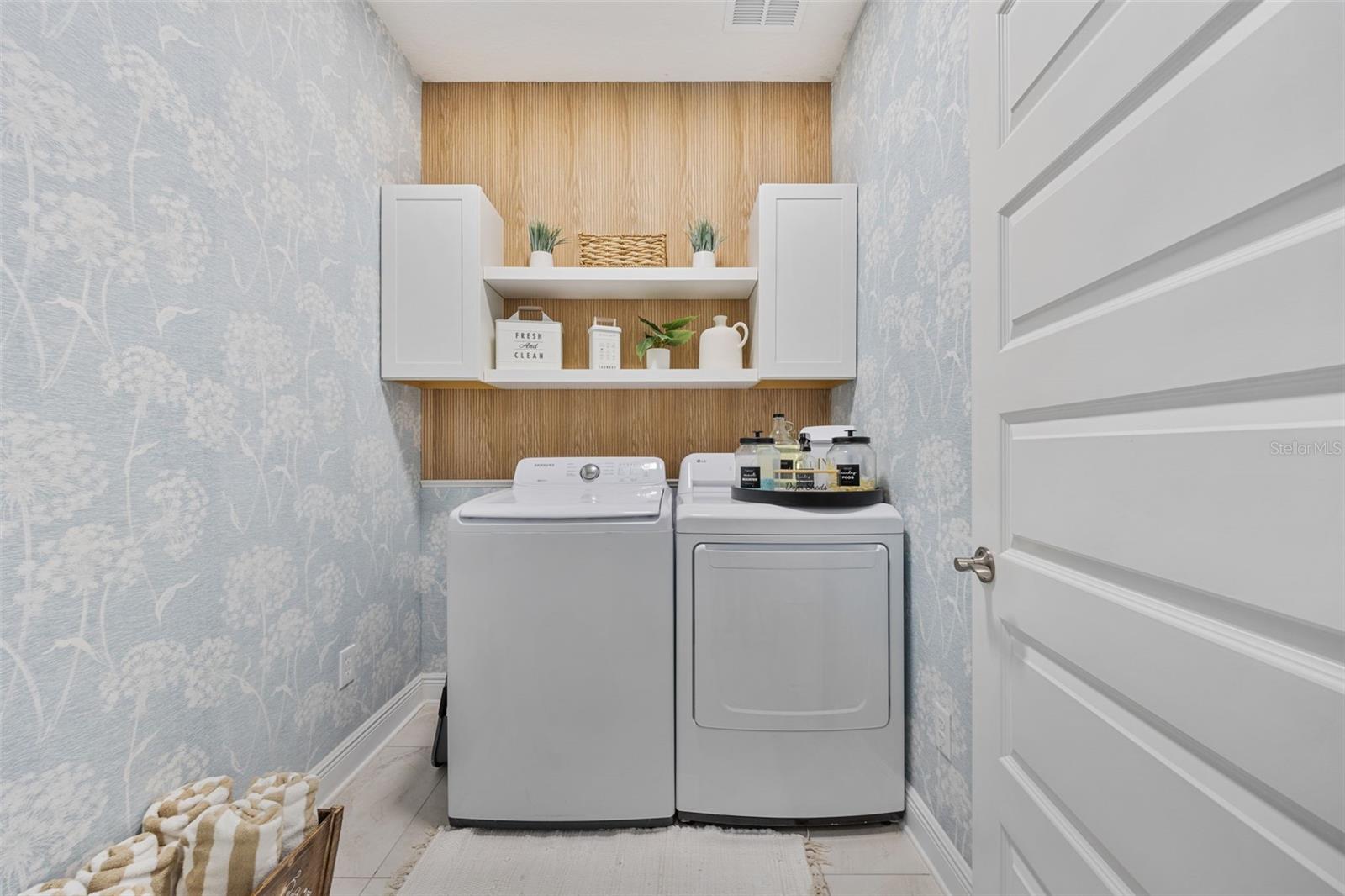 Image 12 of 100 For 7741 Notched Pine Bend