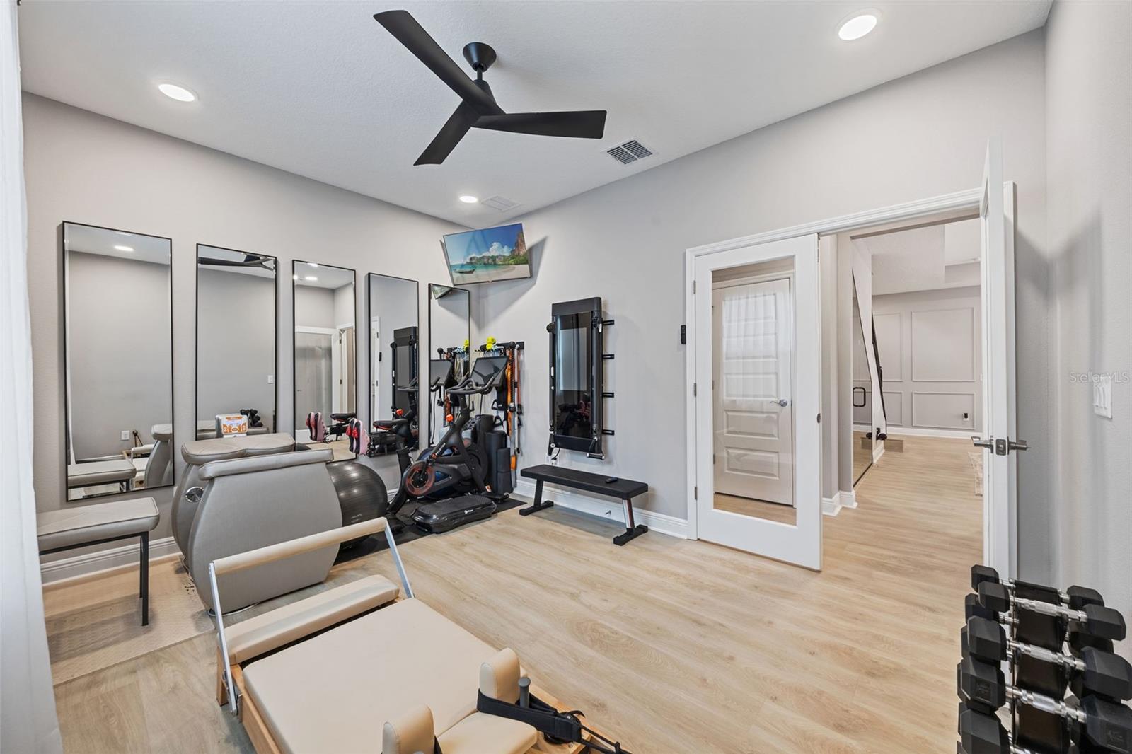 Image 16 of 100 For 7741 Notched Pine Bend