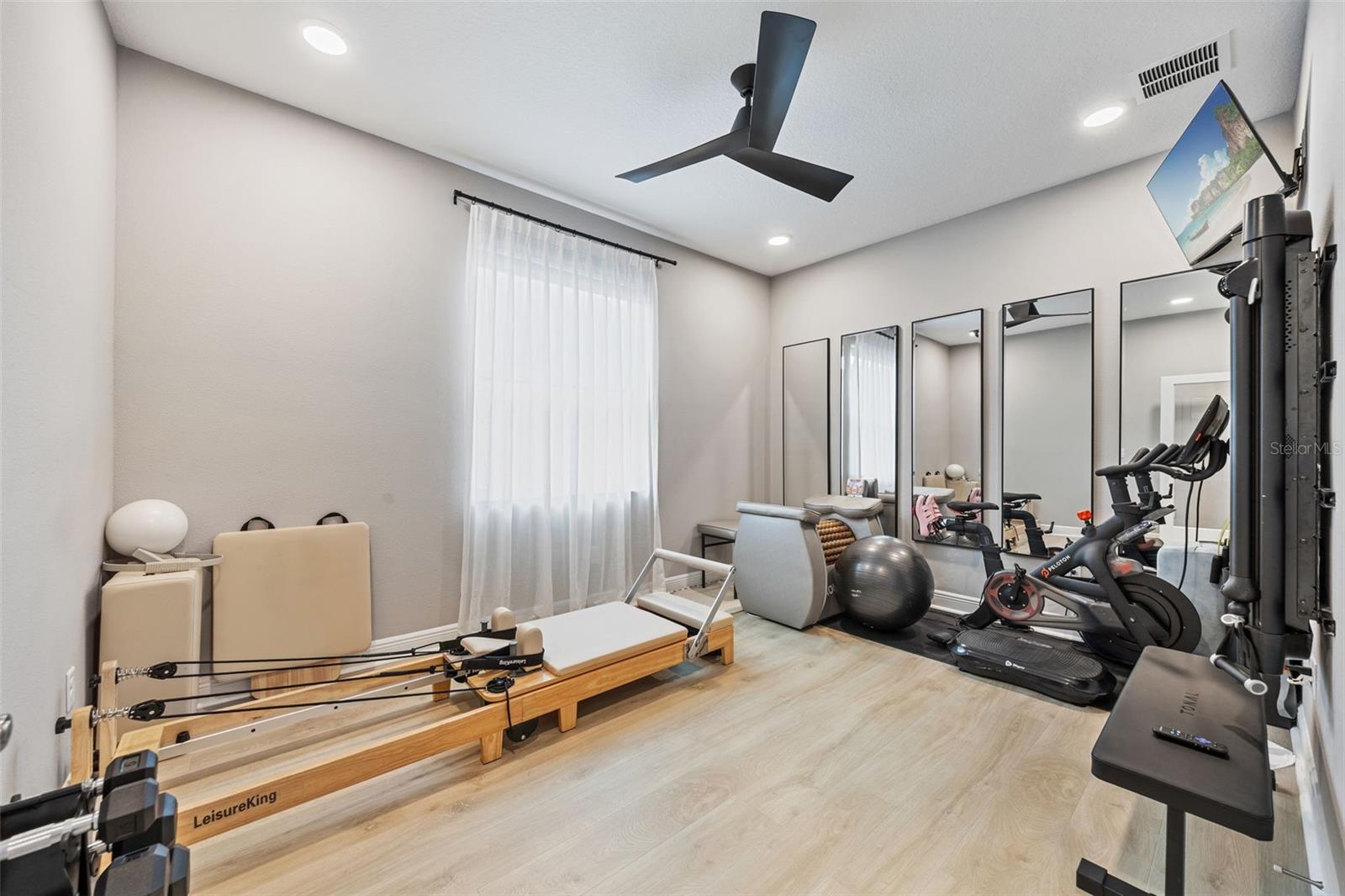 Image 17 of 100 For 7741 Notched Pine Bend