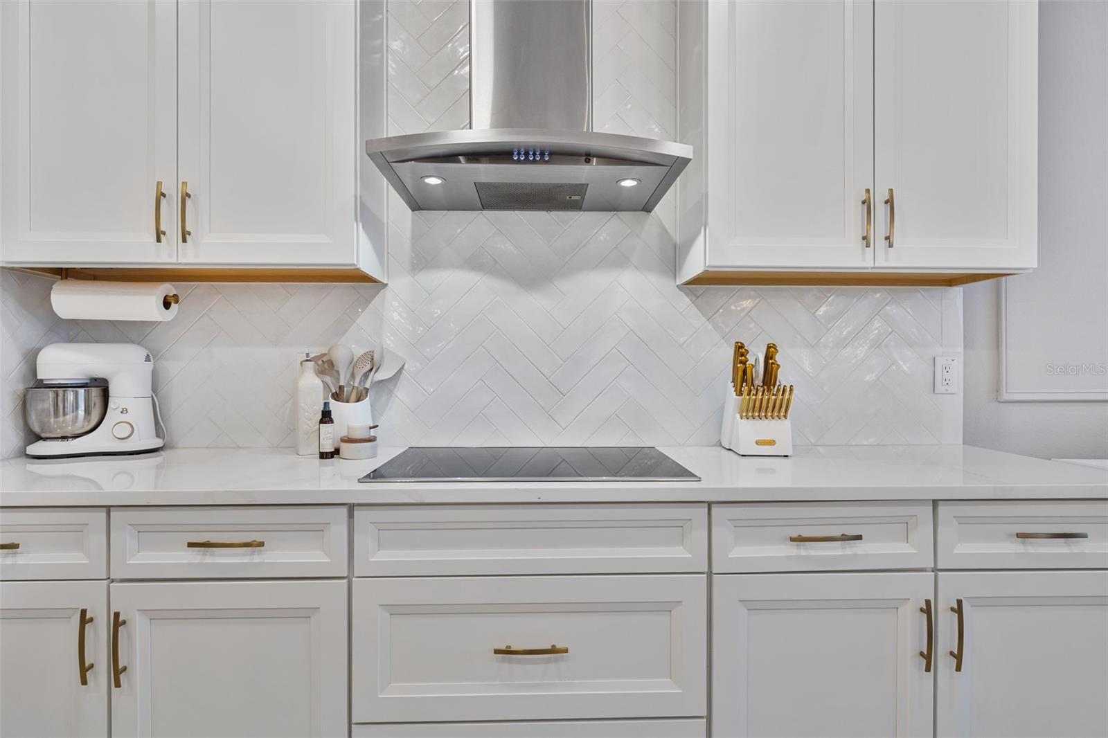 Image 21 of 100 For 7741 Notched Pine Bend