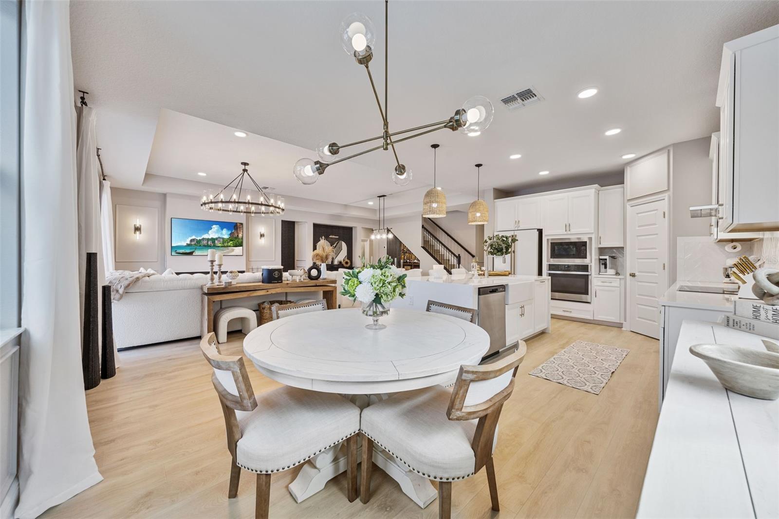 Image 24 of 100 For 7741 Notched Pine Bend