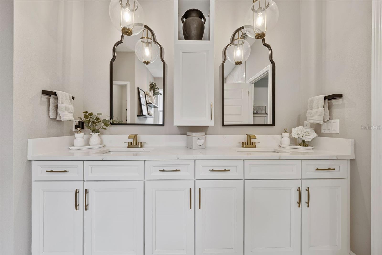 Image 40 of 100 For 7741 Notched Pine Bend