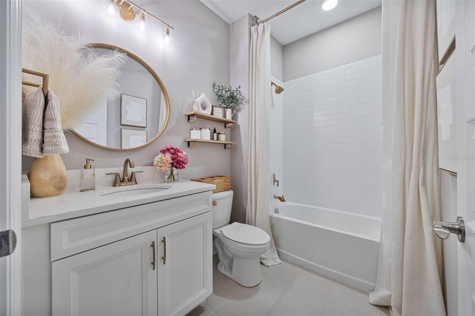 Image 49 of 100 For 7741 Notched Pine Bend