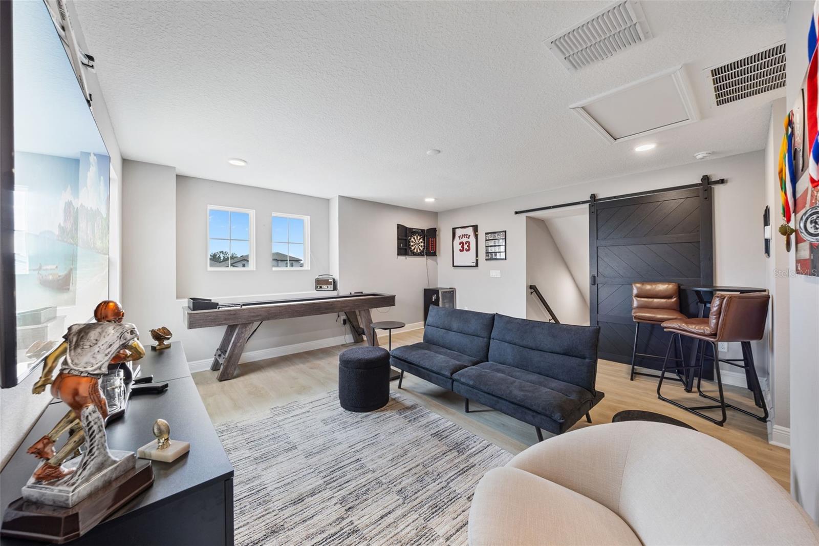 Image 53 of 100 For 7741 Notched Pine Bend