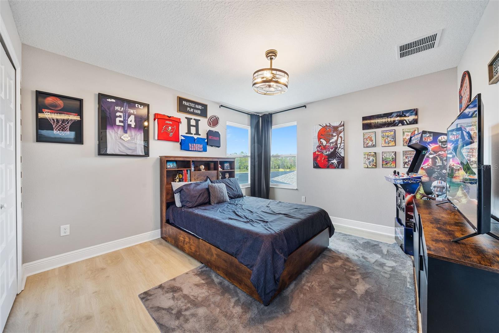 Image 57 of 100 For 7741 Notched Pine Bend