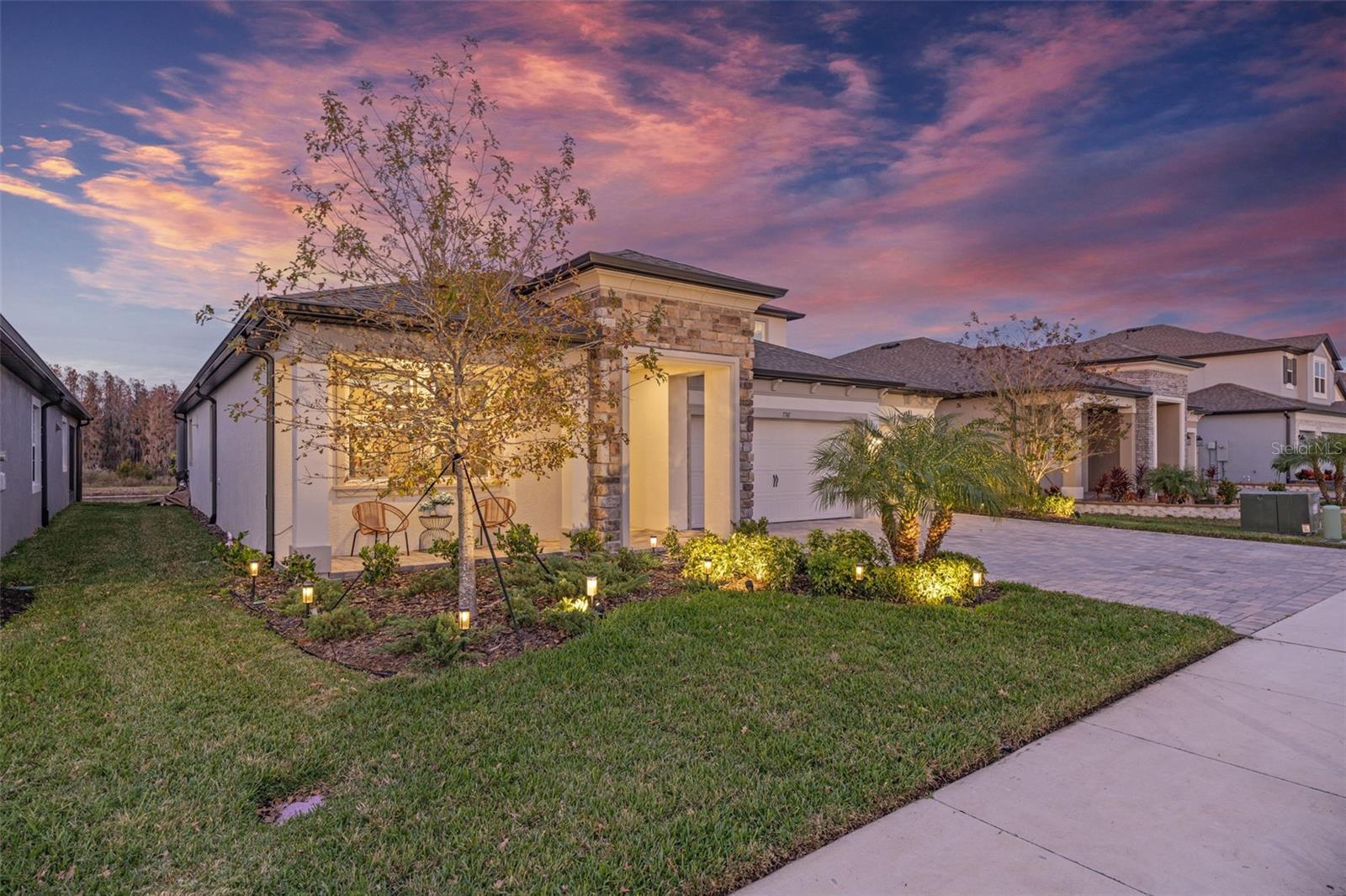 Image 6 of 100 For 7741 Notched Pine Bend