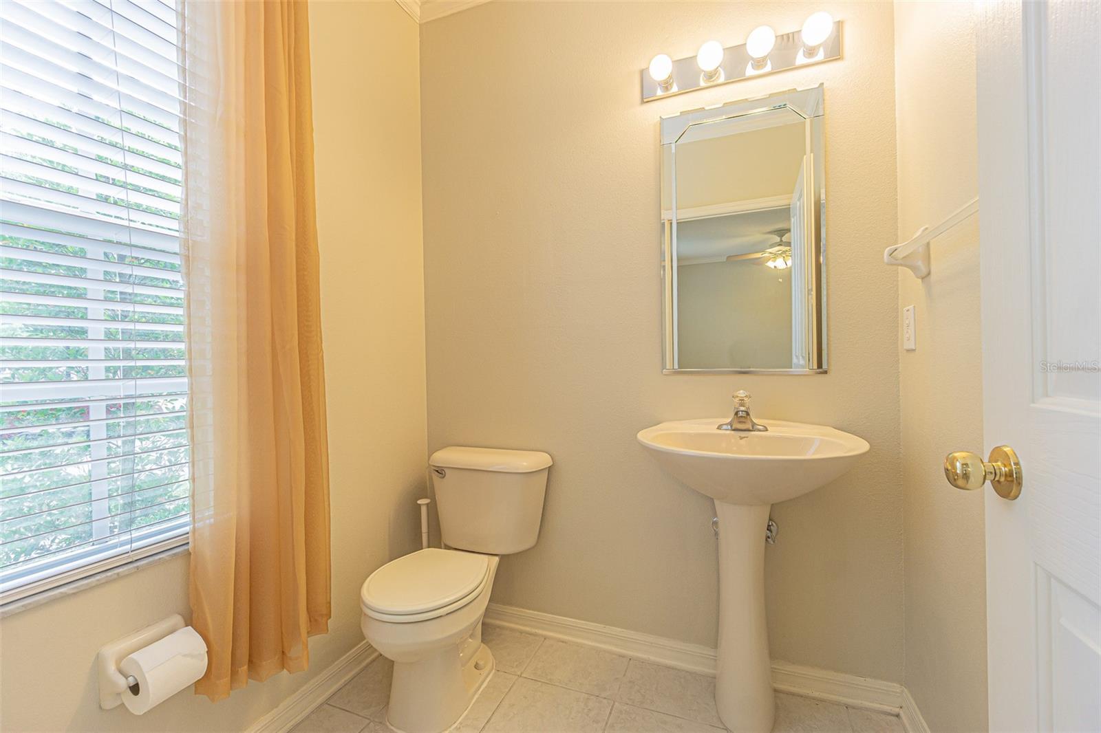 Image 4 of 33 For 10033 Bradwell Place