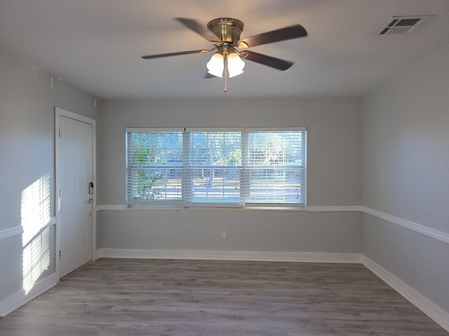 Image 10 of 36 For 4713 El Prado Boulevard