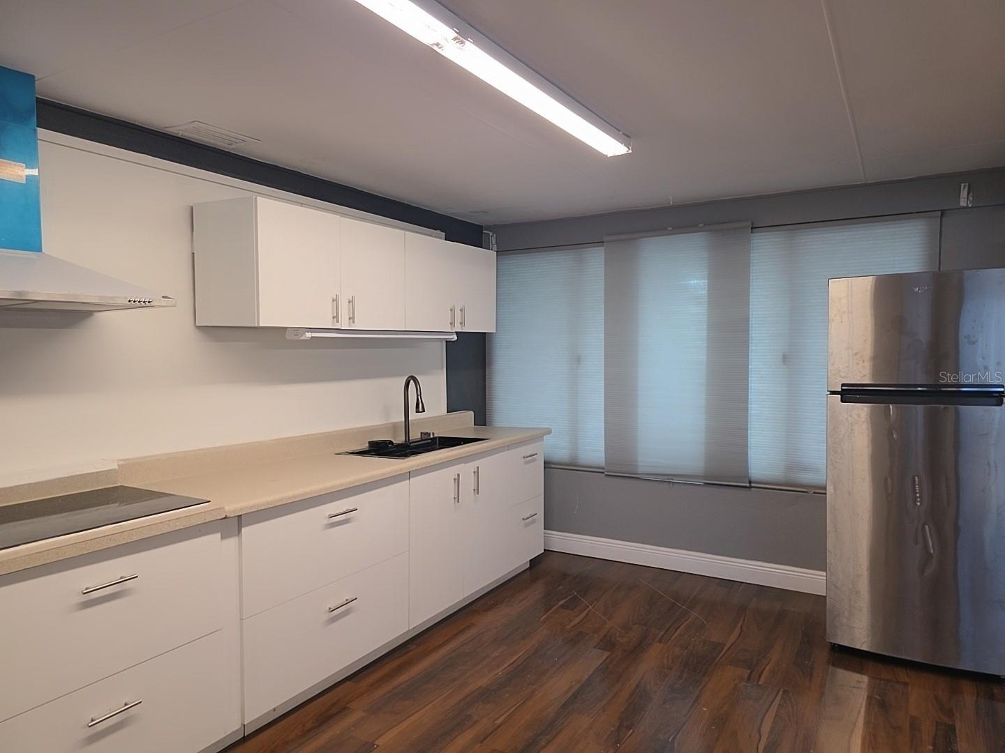 Image 24 of 36 For 4713 El Prado Boulevard