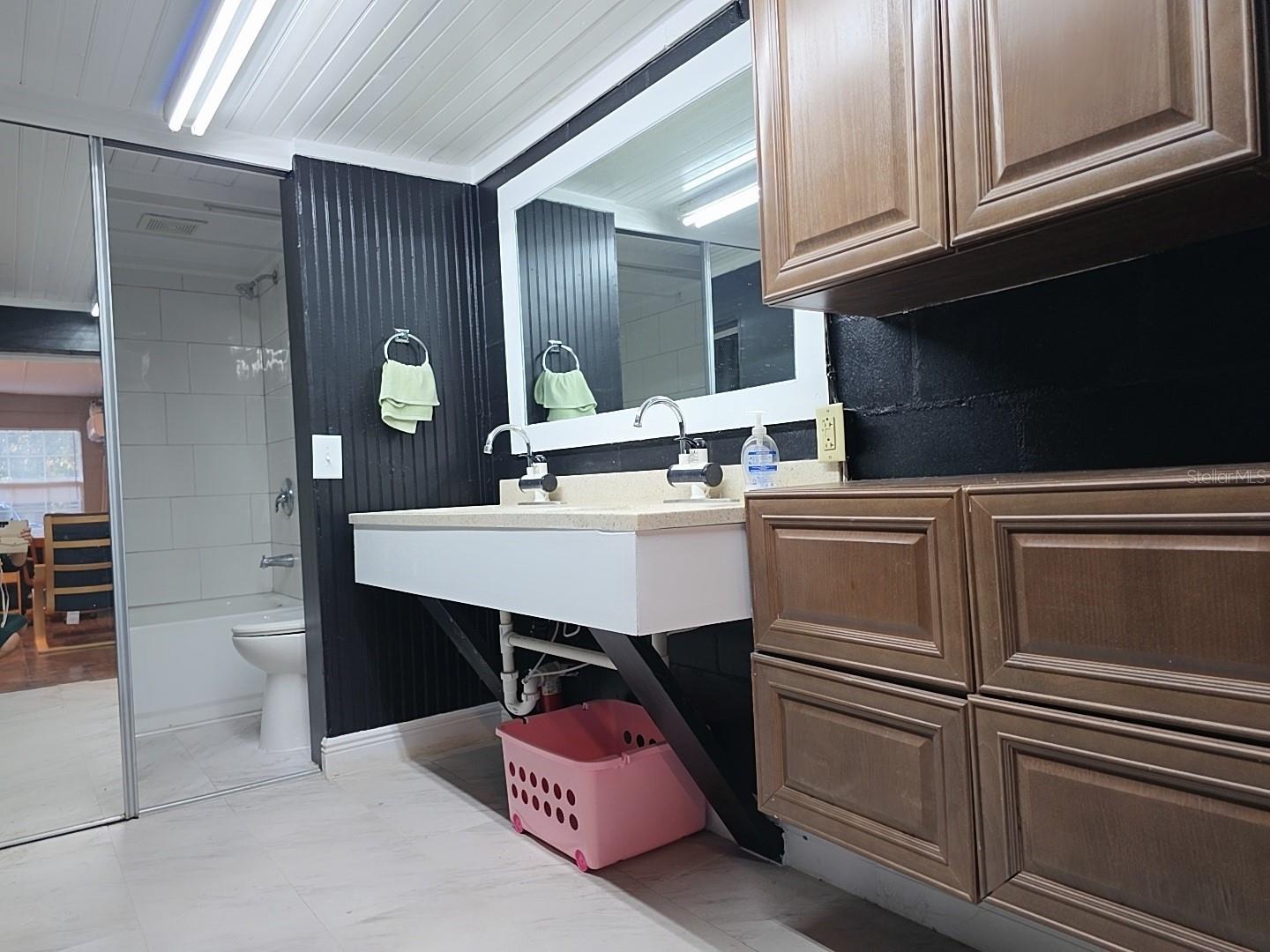 Image 30 of 36 For 4713 El Prado Boulevard