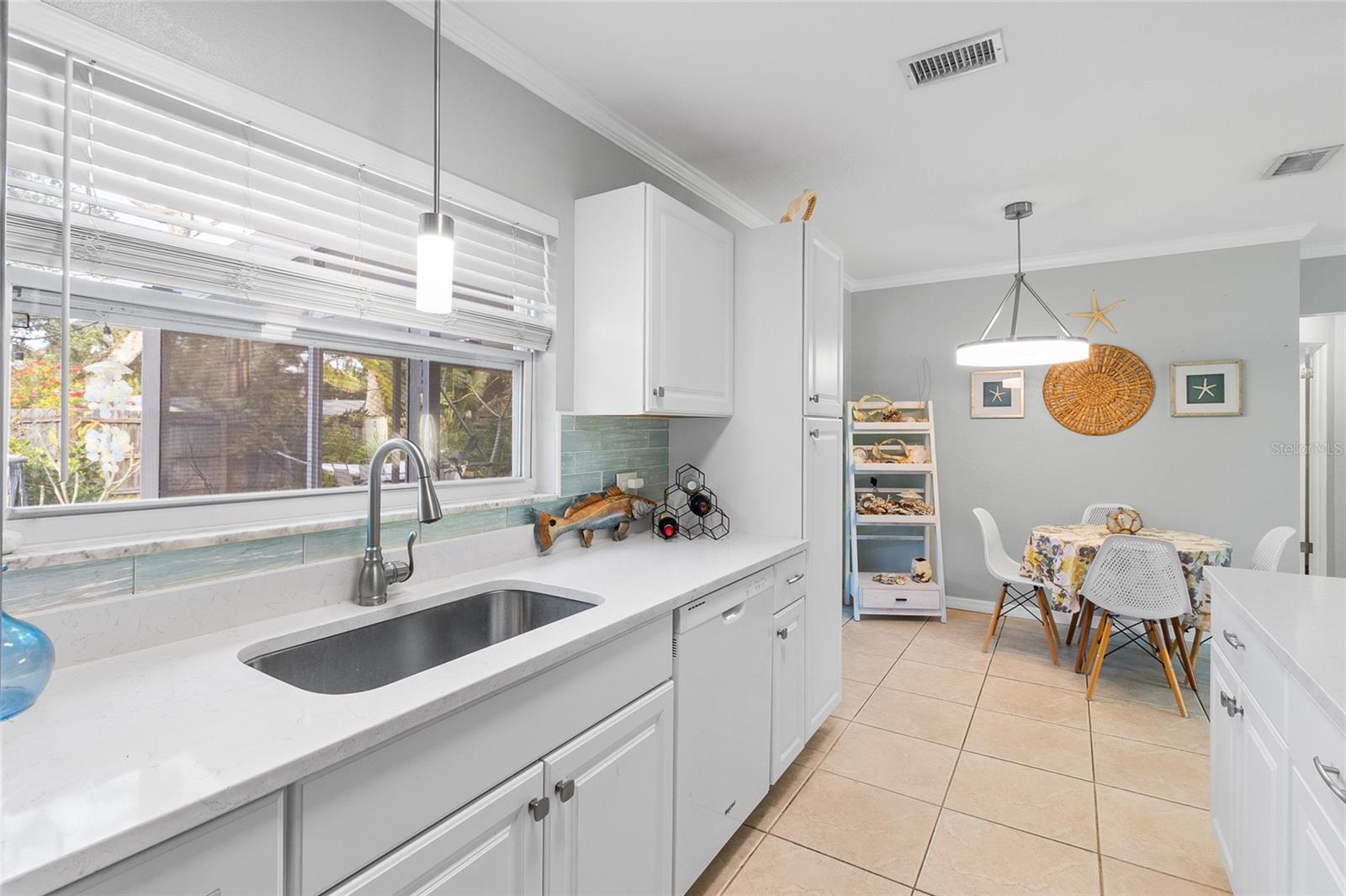 Image 11 of 42 For 9717 54th Avenue N