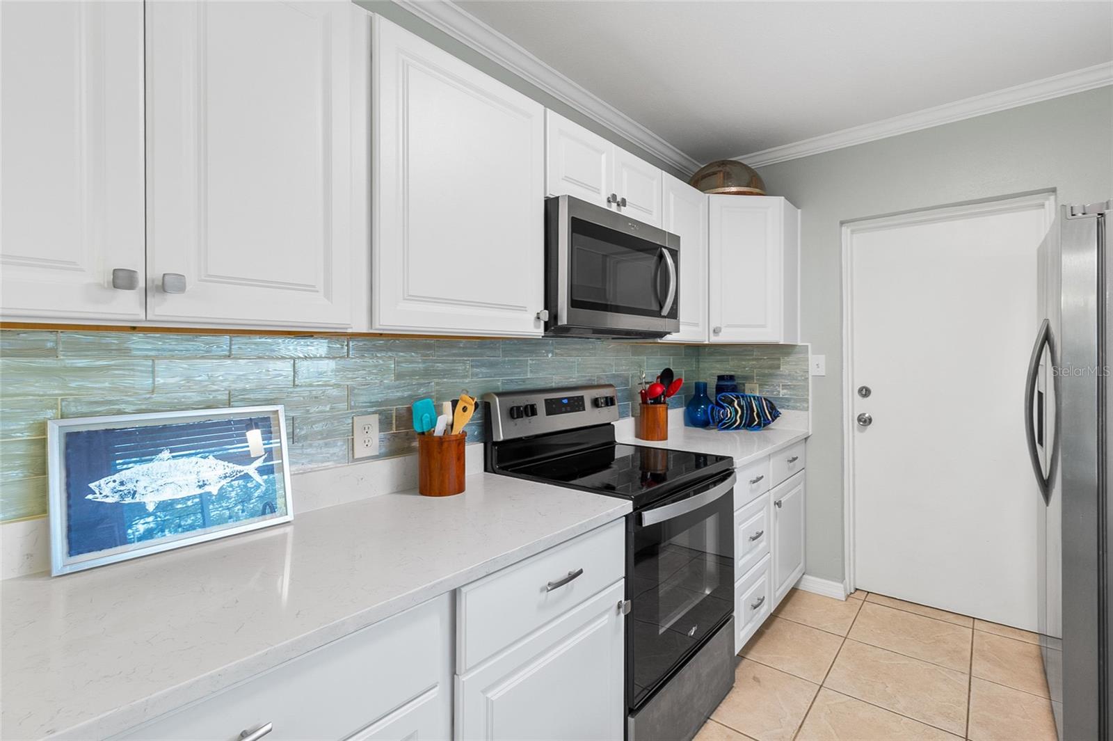 Image 14 of 42 For 9717 54th Avenue N