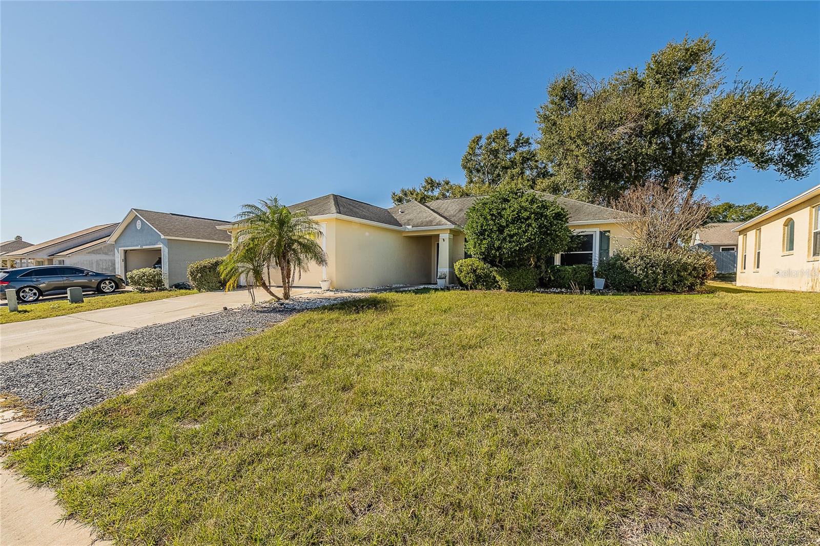 Listing photo id 2 for 7436 Loblolly Avenue