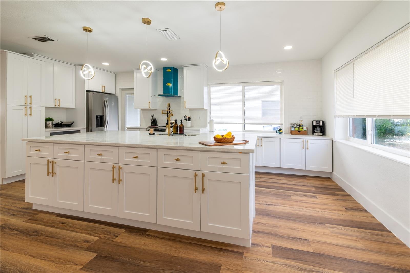 Image 21 of 46 For 6613 Blue Heron Drive S