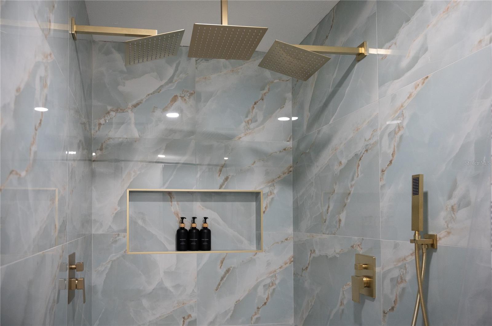 Image 35 of 46 For 6613 Blue Heron Drive S