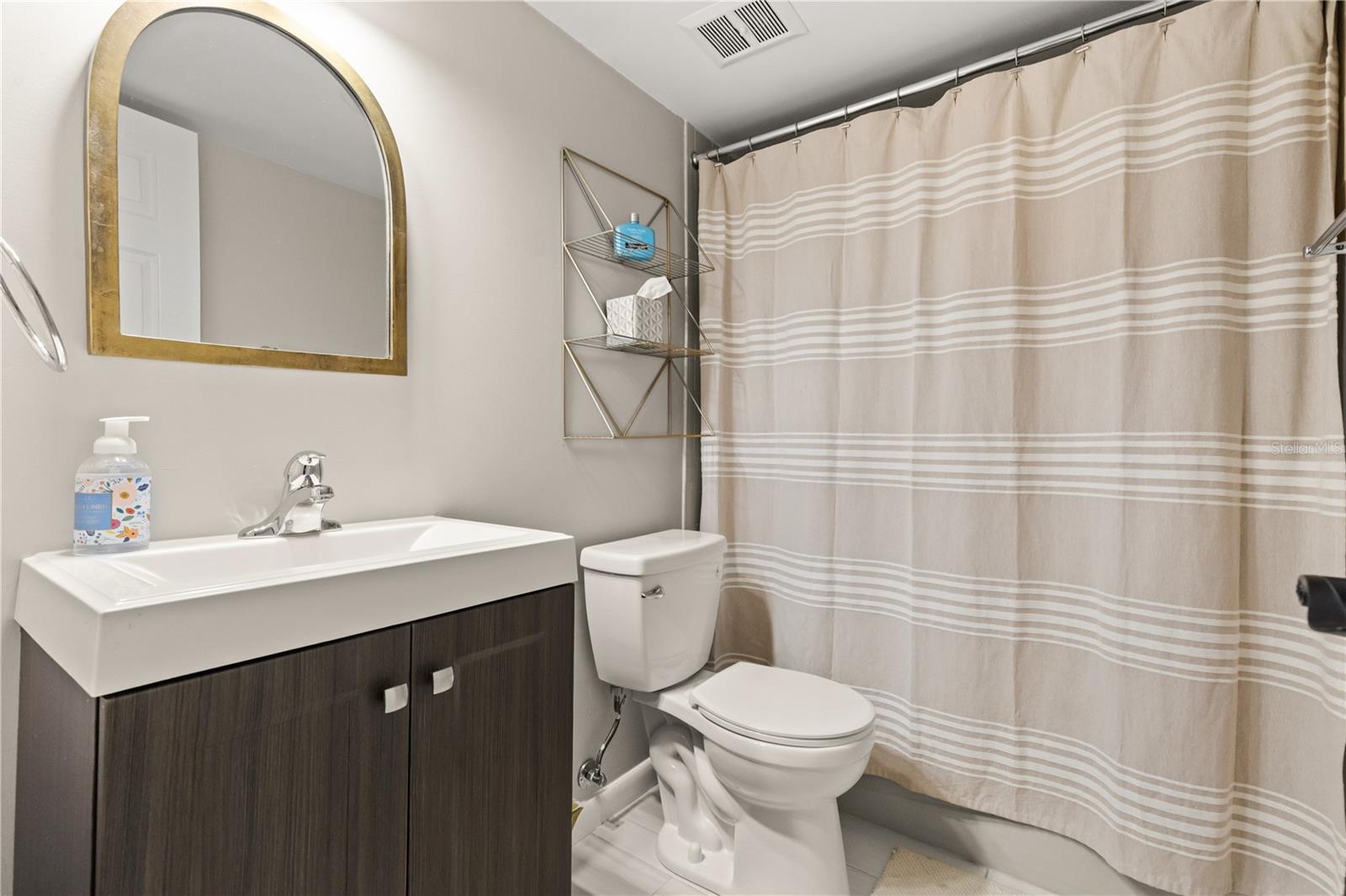 Image 20 of 26 For 2424 Tampa Bay Boulevard K201