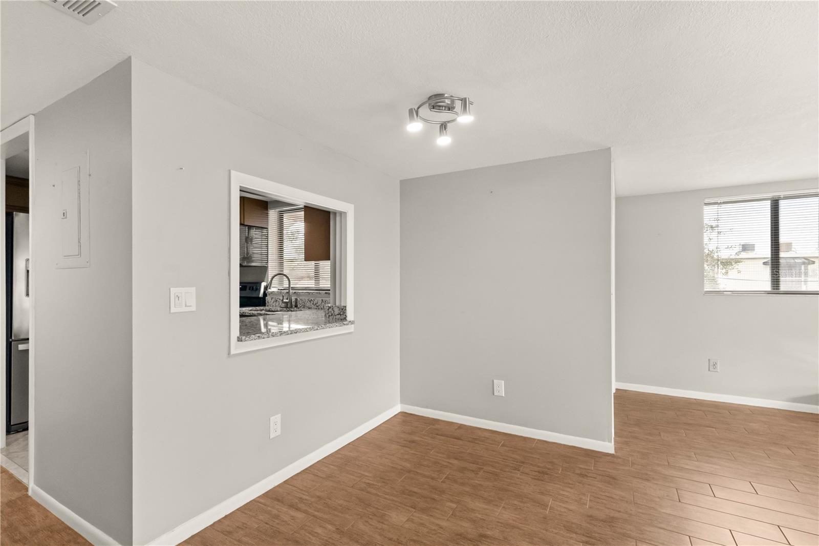 Image 6 of 26 For 2424 Tampa Bay Boulevard K201